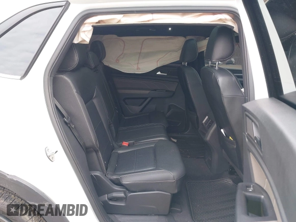 2021 Volkswagen Atlas SE z VIN 1V2RE2CA2MC205086, wystawiony jako IAAI lot #41902654 z przebiegiem 111 024 mil mil oraz . Historia ofert i sprzedaży dostępna na DreamBid. Obrazek 8.