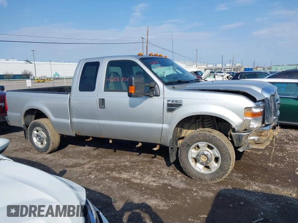 2010 Ford F-250 XL z VIN 1FTSX2B52AEA96467, wystawiony jako IAAI lot #42087062 z przebiegiem 112 959 mil mil oraz . Historia ofert i sprzedaży dostępna na DreamBid. Obrazek 13.