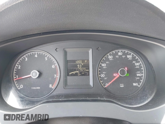 2011 Volkswagen Jetta SE with VIN 3VWDX7AJ2BM013231, listed as a IAAI auction lot 42400713 with 117,923 mi miles and . Bid and sale history available at DreamBid. Image 7.