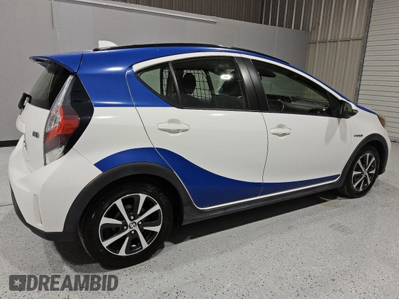 2018 Toyota Prius One with VIN JTDKDTB32J1615540, listed as a Copart auction lot 52555375 with 75,829 mi miles and Clean Title. Bid and sale history available at DreamBid. Image 3.