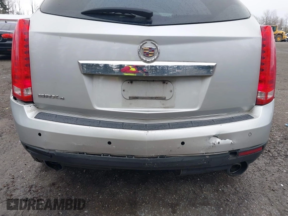 2010 Cadillac SRX Luxury Collection with VIN 3GYFNDEY7AS638025, listed as a IAAI auction lot 41913712 with 185,423 mi miles. Bid and sale history available at carsss.com. Image 6.