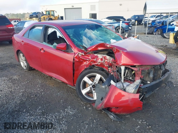 2012 Toyota Camry L with VIN 4T1BF1FK8CU635921, listed as a IAAI auction lot 41869896 with 212,820 mi miles. Bid and sale history available at carsss.com. Image 1.