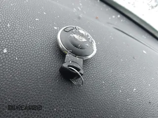 2011 MINI Clubman z VIN WMWZF3C51BTX82001, wystawiony jako IAAI lot #41310574 z przebiegiem 109 520 mil mil oraz . Historia ofert i sprzedaży dostępna na DreamBid. Obrazek 11.