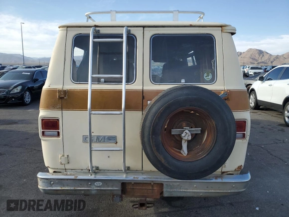 1979 GMC Vandura z VIN TGR2597506100, wystawiony jako Copart lot #51086615 z przebiegiem 25 002 mil mil oraz Tytuł czysty. Historia ofert i sprzedaży dostępna na DreamBid. Obrazek 6.