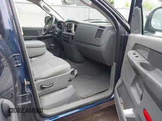 2007 Dodge 1500 SLT с VIN 1D7HU18287J511582, выставлен на аукционе IAAI как лот 42410151 с пробегом 151 001 миль миль и . История ставок и продаж доступна на DreamBid. Изображение 5.