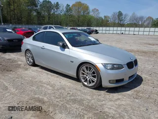 2008 BMW 3 Series 335i z VIN WBAWB73578P040595, wystawiony jako IAAI lot #41938076 z przebiegiem 217 476 mil mil oraz . Historia ofert i sprzedaży dostępna na DreamBid. Obrazek 1.