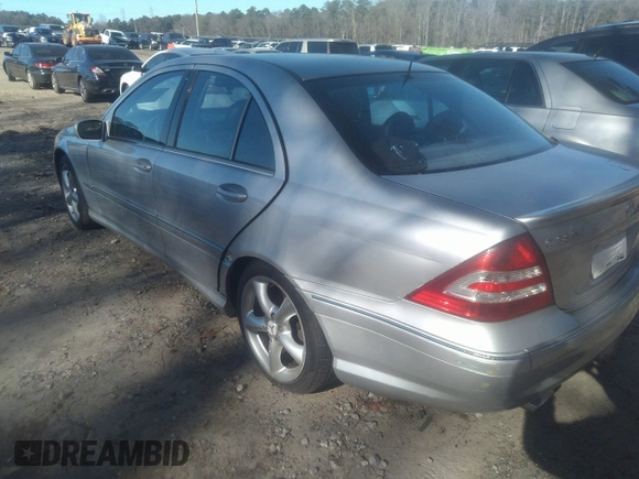 2005 Mercedes-Benz C 320 с VIN WDBRF64J85F666828, выставлен на аукционе IAAI как лот 41214432 с пробегом 269 425 миль миль и . История ставок и продаж доступна на DreamBid. Изображение 3.