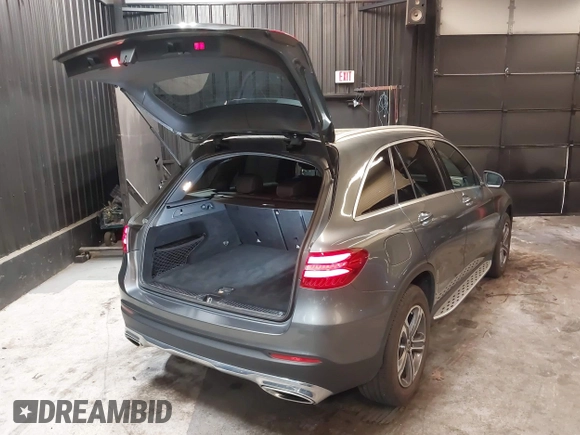 2019 Mercedes-Benz GLC 300 z VIN WDC0G4KB5KV118403, wystawiony jako IAAI lot #42163209 z przebiegiem 51 757 mil mil oraz . Historia ofert i sprzedaży dostępna na DreamBid. Obrazek 4.