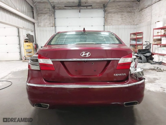 2012 Hyundai Genesis 3.8L with VIN KMHGC4DD0CU152007, listed as a IAAI auction lot 41391712 with NaN miles. Bid and sale history available at carsss.com. Image 17.