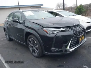2019 Lexus UX 200 z VIN JTHY3JBH0K2013968, wystawiony jako IAAI lot #42032842 z przebiegiem 50 048 mil mil oraz . Historia ofert i sprzedaży dostępna na DreamBid. Obrazek 1.