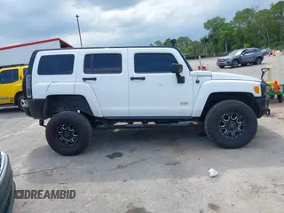 2007 Hummer H3 SUV с VIN 5GTDN13E278223015, выставлен на аукционе IAAI как лот 42336679 с пробегом 156 253 миль миль и . История ставок и продаж доступна на DreamBid. Изображение 14.