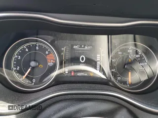 2020 Jeep Cherokee Latitude Plus with VIN 1C4PJMLB3LD590806, listed as a Copart auction lot 51116225 with 42,279 mi miles and Salvage Title. Bid and sale history available at carsss.com. Image 9.