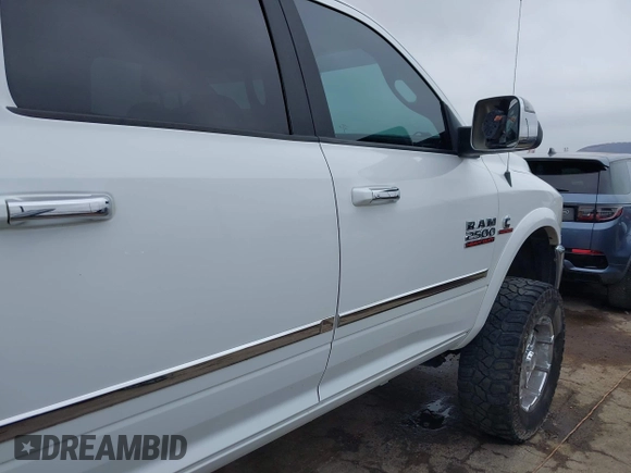 2015 Ram 2500 Laramie с VIN 3C6UR5NL3FG548061, выставлен на аукционе IAAI как лот 42414732 с пробегом 204 608 миль миль и . История ставок и продаж доступна на DreamBid. Изображение 6.