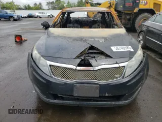 2013 Kia Optima LX z VIN 5XXGM4A72DG221738, wystawiony jako Copart lot #58740985 z przebiegiem Nie podano mil oraz Szkoda całkowita • Salvage title. Historia ofert i sprzedaży dostępna na DreamBid. Obrazek 5.