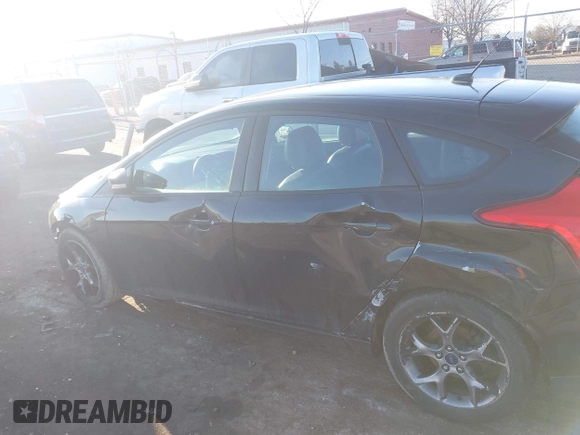 2014 Ford Focus SE with VIN 1FADP3K25EL183243, listed as a IAAI auction lot 41711685 with 222,008 mi miles. Bid and sale history available at carsss.com. Image 13.