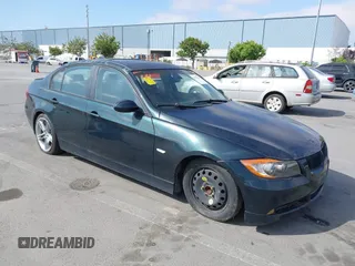 2007 BMW 3 Series 328i z VIN WBAVC53577FZ70532, wystawiony jako IAAI lot #42507614 z przebiegiem Nie podano mil oraz . Historia ofert i sprzedaży dostępna na DreamBid. Obrazek 1.