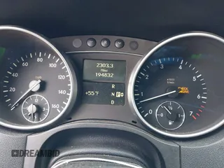 2008 Mercedes-Benz M 5.5L with VIN 4JGBB72E28A400597, listed as a IAAI auction lot 42012741 with 194,832 mi miles. Bid and sale history available at carsss.com. Image 7.