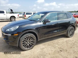 2018 Porsche Cayenne z VIN WP1AA2A27JKA04421, wystawiony jako Copart lot #49601795 z przebiegiem 57 295 mil mil oraz Szkody całkowita. Historia ofert i sprzedaży dostępna na DreamBid. Obrazek 1.
