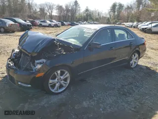 2013 Mercedes-Benz E-Class E 350 Luxury with VIN WDDHF8JB5DA725308, listed as a Copart auction lot 52449375 with 133,686 mi miles and Clean Title. Bid and sale history available at carsss.com. Image 1.