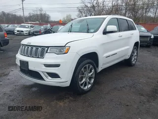 2020 Jeep Grand Cherokee Summit z VIN 1C4RJFJG0LC235505, wystawiony jako IAAI lot #42020520 z przebiegiem 61 624 mil mil oraz . Historia ofert i sprzedaży dostępna na DreamBid. Obrazek 2.