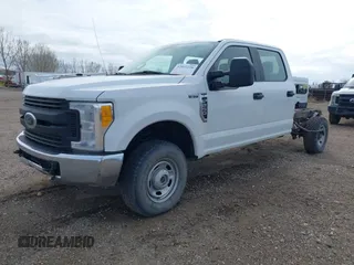 2017 Ford Super Duty F-250 SRW XL with VIN 1FD7W2B69HEC90498, listed as a IAAI auction lot 42032220 with 1 mi miles. Bid and sale history available at carsss.com. Image 23.