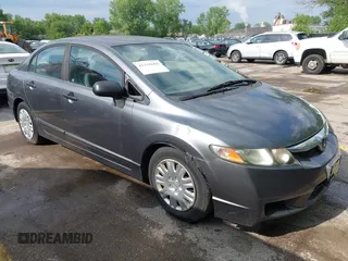 2011 Honda Civic z VIN 19XFA1E33BE005879, wystawiony jako IAAI lot #42216606 z przebiegiem 136 323 mil mil oraz . Historia ofert i sprzedaży dostępna na DreamBid. Obrazek 1.