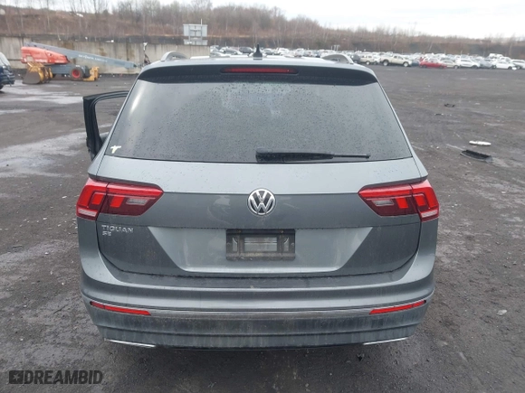 2020 Volkswagen Tiguan SE with VIN 3VV3B7AX0LM086621, listed as a IAAI auction lot 41941639 with 86,732 mi miles. Bid and sale history available at carsss.com. Image 16.