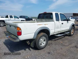 2004 Toyota Tacoma PreRunner with VIN 5TESM92N54Z402807, listed as a IAAI auction lot 42596875 with Not provided miles and . Bid and sale history available at DreamBid. Image 4.