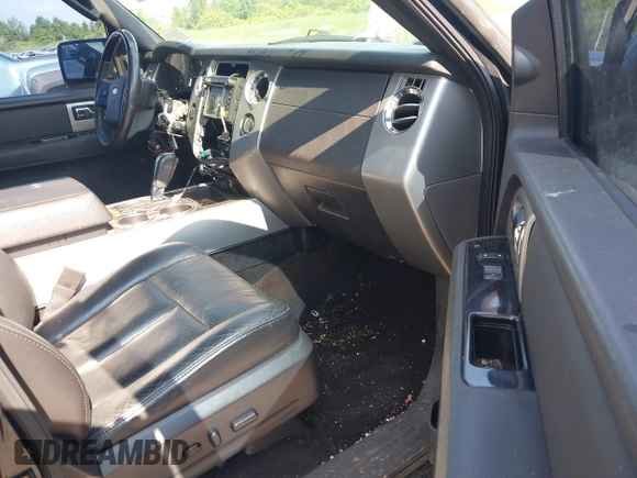 2013 Ford Expedition Limited z VIN 1FMJU2A53DEF26318, wystawiony jako IAAI lot #42769952 z przebiegiem 142 973 mil mil oraz . Historia ofert i sprzedaży dostępna na DreamBid. Obrazek 5.