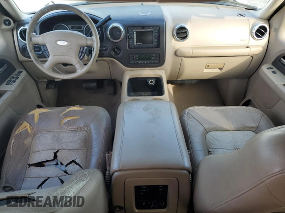 2005 Ford Expedition Eddie Bauer z VIN 1FMFU18595LA70036, wystawiony jako Copart lot #61756055 z przebiegiem 236 161 mil mil oraz Czysty tytuł • Clean title. Historia ofert i sprzedaży dostępna na DreamBid. Obrazek 8.