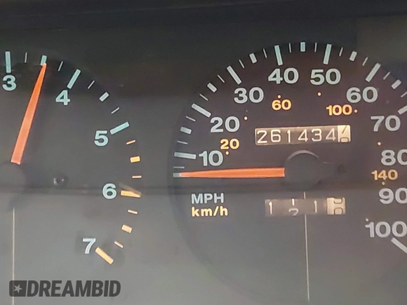 1995 Jeep Grand Cherokee Laredo with VIN 1J4GZ58S2SC679918, listed as a IAAI auction lot 41840415 with 261,434 mi miles. Bid and sale history available at carsss.com. Image 15.