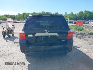 2008 Toyota Highlander z VIN JTEES41AX82096116, wystawiony jako IAAI lot #42409377 z przebiegiem 235 290 mil mil oraz . Historia ofert i sprzedaży dostępna na DreamBid. Obrazek 15.