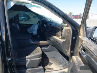 2022 Chevrolet Silverado 1500 RST with VIN 3GCUDEET8NG690038, listed as a IAAI auction lot 41825884 with 53,582 mi miles and . Bid and sale history available at DreamBid. Image 5.