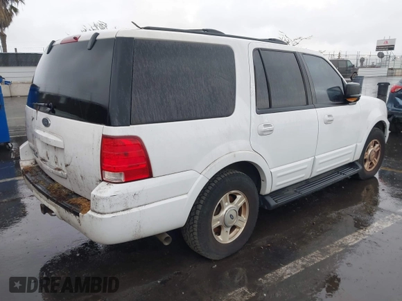 2003 Ford Expedition Eddie Bauer with VIN 1FMPU18L63LB22528, listed as a IAAI auction lot 41739859 with 171,670 mi miles. Bid and sale history available at carsss.com. Image 4.