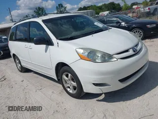 2006 Toyota Sienna CE with VIN 5TDZA23C86S555354, listed as a IAAI auction lot 42066813 with 209,401 mi miles. Bid and sale history available at carsss.com. Image 1.