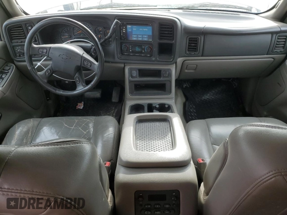 2005 Chevrolet Suburban Z71 with VIN 3GNFK16ZX5G110659, listed as a Copart auction lot 51700115 with 223,329 mi miles and Salvage title. Bid and sale history available at DreamBid. Image 8.
