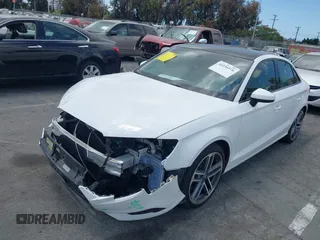 2019 Audi A3 Premium z VIN WAUAUGFF3KA100939, wystawiony jako IAAI lot #42256576 z przebiegiem 52 679 mil mil oraz . Historia ofert i sprzedaży dostępna na DreamBid. Obrazek 2.