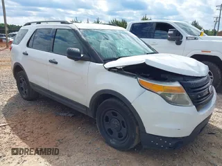2013 Ford Police Interceptor Utility z VIN 1FM5K8AR2DGB78965, wystawiony jako IAAI lot #42188563 z przebiegiem 238 409 mil mil oraz . Historia ofert i sprzedaży dostępna na DreamBid. Obrazek 1.