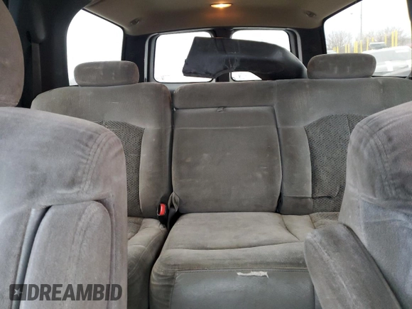 2001 Chevrolet Suburban LS with VIN 3GNFK16TX1G212288, listed as a Copart auction lot 43882585 with 312,730 mi miles and Salvage Title. Bid and sale history available at carsss.com. Image 10.