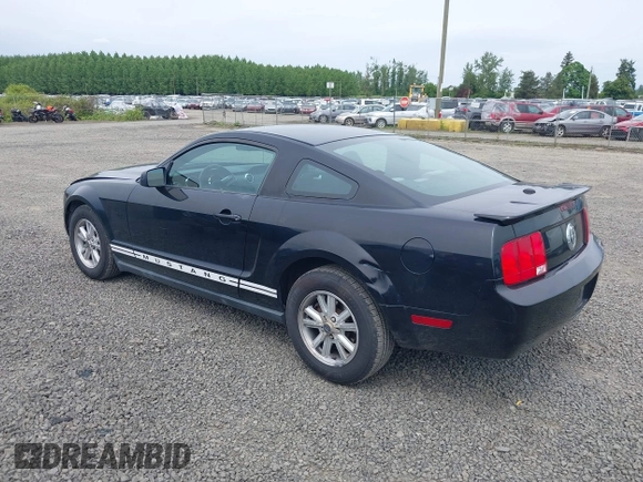 2007 Ford Mustang Deluxe with VIN 1ZVFT80N675258576, listed as a IAAI auction lot 42283829 with 56,334 mi miles and . Bid and sale history available at DreamBid. Image 3.