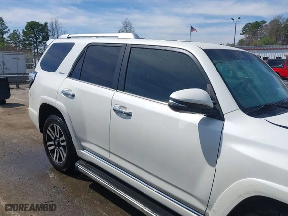 2018 Toyota 4Runner SR5 with VIN JTEBU5JR9J5535299, listed as a IAAI auction lot 41836098 with 156,523 mi miles. Bid and sale history available at carsss.com. Image 13.