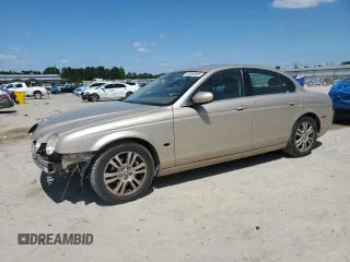 2005 Jaguar S-Type z VIN SAJWA01T65FN42855, wystawiony jako Copart lot #54888685 z przebiegiem 119 881 mil mil oraz Szkody całkowita. Historia ofert i sprzedaży dostępna na DreamBid. Obrazek 1.