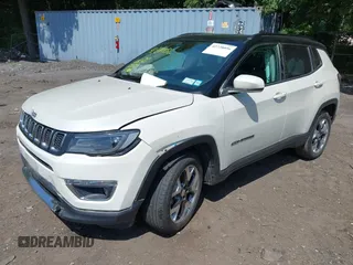 2018 Jeep Compass Limited z VIN 3C4NJDCB0JT329700, wystawiony jako IAAI lot #42728056 z przebiegiem 63 214 mil mil oraz . Historia ofert i sprzedaży dostępna na DreamBid. Obrazek 17.