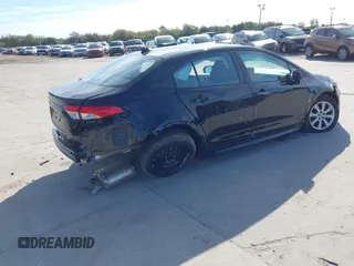 2025 Toyota Corolla LE z VIN 5YFB4MDEXSP261655, wystawiony jako IAAI lot #41429161 z przebiegiem 9 872 mil mil oraz . Historia ofert i sprzedaży dostępna na DreamBid. Obrazek 4.