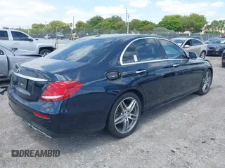 2017 Mercedes-Benz E 300 Luxury with VIN WDDZF4JB8HA207132, listed as a IAAI auction lot 42155585 with Not Provided miles and . Bid and sale history available at carsss.com. Image 4.