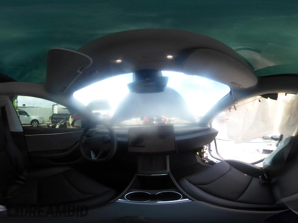 2025 Tesla Model 3 Long Range z VIN 5YJ3E1EA0SF915571, wystawiony jako IAAI lot #42247609 z przebiegiem 3 901 mil mil oraz . Historia ofert i sprzedaży dostępna na DreamBid. Obrazek 21.