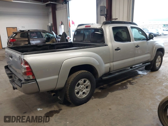 2011 Toyota Tacoma with VIN 3TMMU4FN1BM031502, listed as a IAAI auction lot 41333647 with 151,373 mi miles and . Bid and sale history available at DreamBid. Image 4.