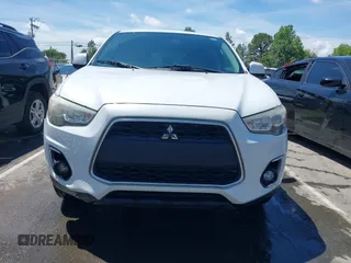 2015 Mitsubishi Outlander ES z VIN 4A4AP3AW6FE061328, wystawiony jako IAAI lot #42223295 z przebiegiem 177 461 mil mil oraz . Historia ofert i sprzedaży dostępna na DreamBid. Obrazek 12.