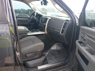 2015 Ram 1500 Big Horn z VIN 1C6RR7TM8FS711048, wystawiony jako IAAI lot #41760186 z przebiegiem Nie podano mil oraz . Historia ofert i sprzedaży dostępna na DreamBid. Obrazek 5.
