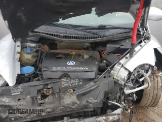 2002 Volkswagen Beetle GLX с VIN 3VWDD21C22M420611, выставлен на аукционе Copart как лот 43028435 с пробегом 217 258 миль миль и Чистый • Clean title. История ставок и продаж доступна на DreamBid. Изображение 12.
